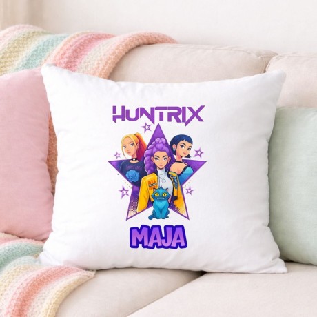 Przejdź do produktu Poduszka HUNTRIX K-Pop z imieniem - prezent dla dziecka 
