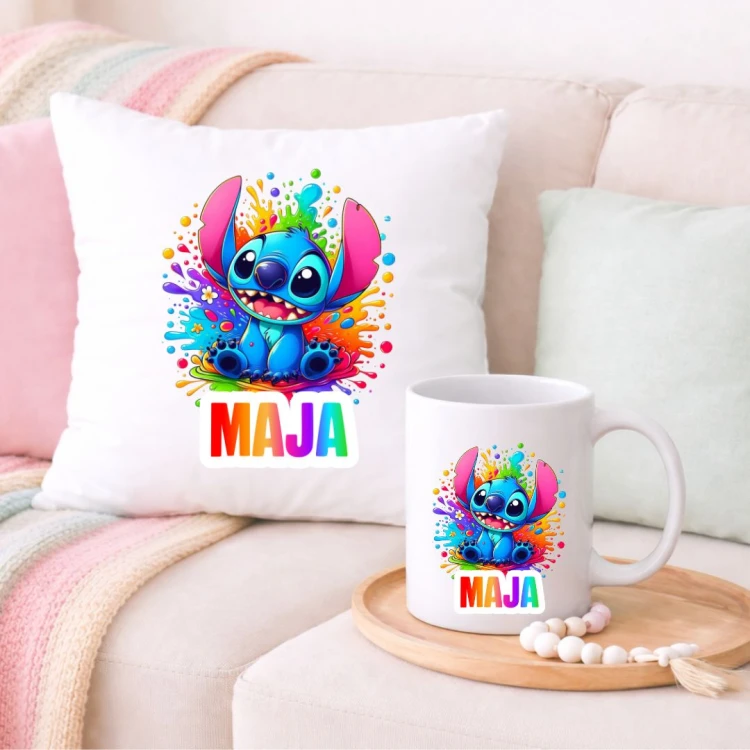 Zestaw poduszka i kubek STITCH personalizowany z imieniem (wzór 1).jpg