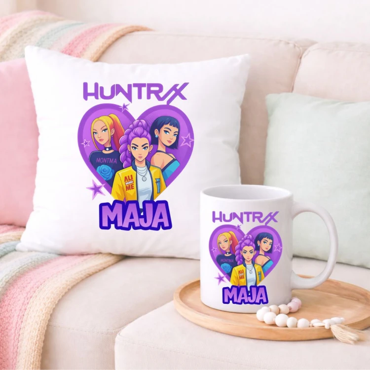 Zestaw poduszka i kubek HUNTRIX K-Pop personalizowany z imieniem (wzór 3).jpg