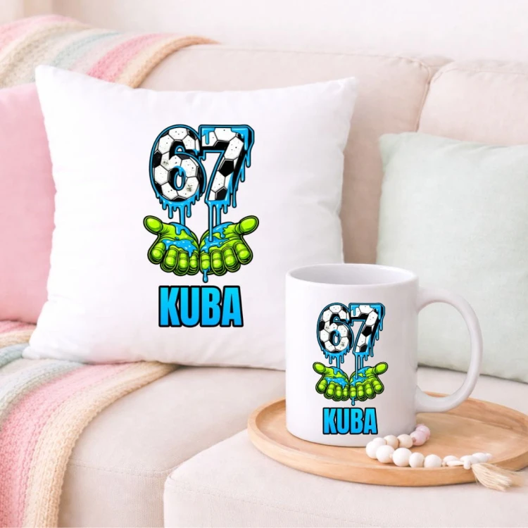 Zestaw poduszka i kubek FOOTBALL SIX SEVEN 67 personalizowany z imieniem (wzór 5).jpg