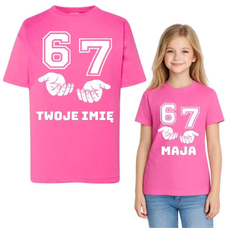 Koszulka dziecięca z nadrukiem SIX SEVEN 67 z imieniem różowa (wzór 2).jpg