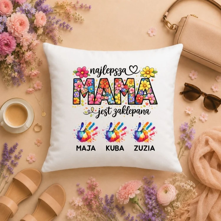 Prezent na dzień mamy - Poduszka Najlepsza MAMA jest zaklepana z imionami dzieci.jpg