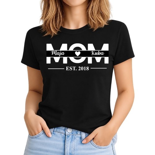 Koszulka dla mamy MOM z imionami dzieci czarna.jpg