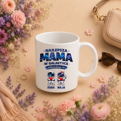 Prezent na dzień mamy - Kubek Najlepsza MAMA w galaktyce z imionami dzieci.jpg