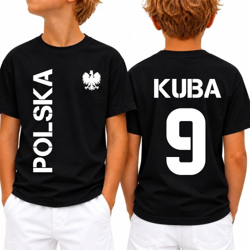 Koszulka dziecięca sportowa dla piłkarza z imieniem POLSKA - czarna.jpg