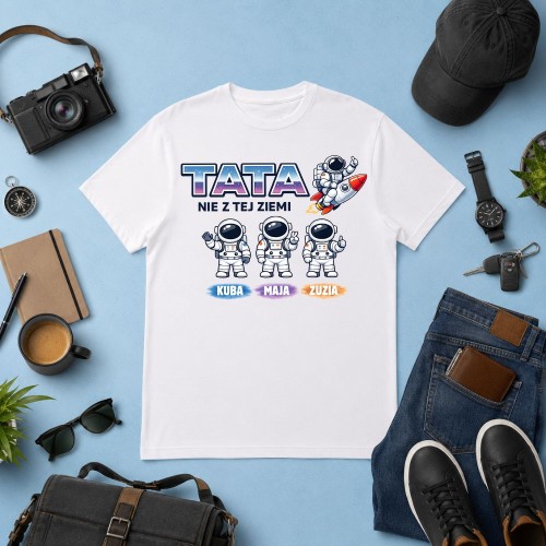Prezent na dzień taty - Koszulka TATA nie z tej ziemi z imionami dzieci.jpg