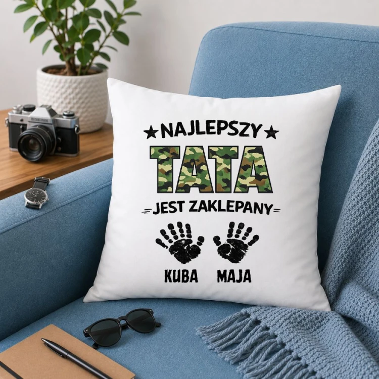 Prezent na Dzień Taty - Poduszka Najlepszy TATA jest zaklepany z imionami dzieci.jpg