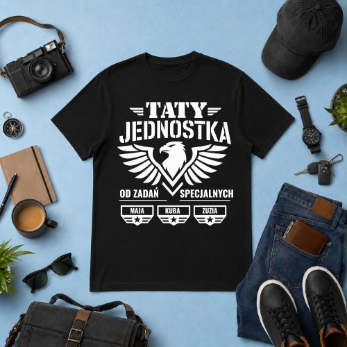 Prezent na dzień taty - Koszulka TATY jednostka od zadań specjalnych z imionami dzieci.jpg