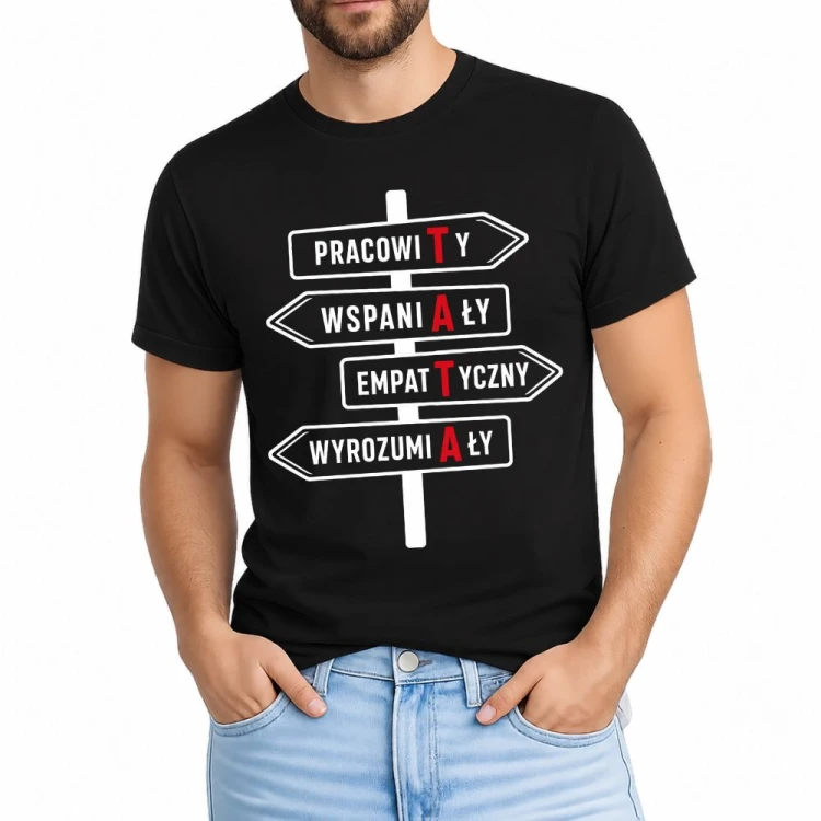 Koszulka dla taty KIERUNKOWSKAZ z cechami TATA czarna.jpg